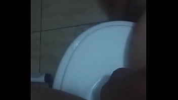 Toilet romanian