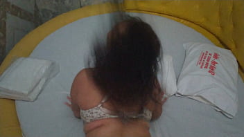 Cama dormida busca sexo